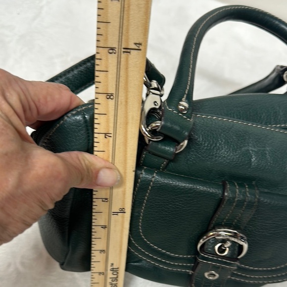 Tignanello Green Leather Satchel with Adjustable Strap - Picture 9 of 12